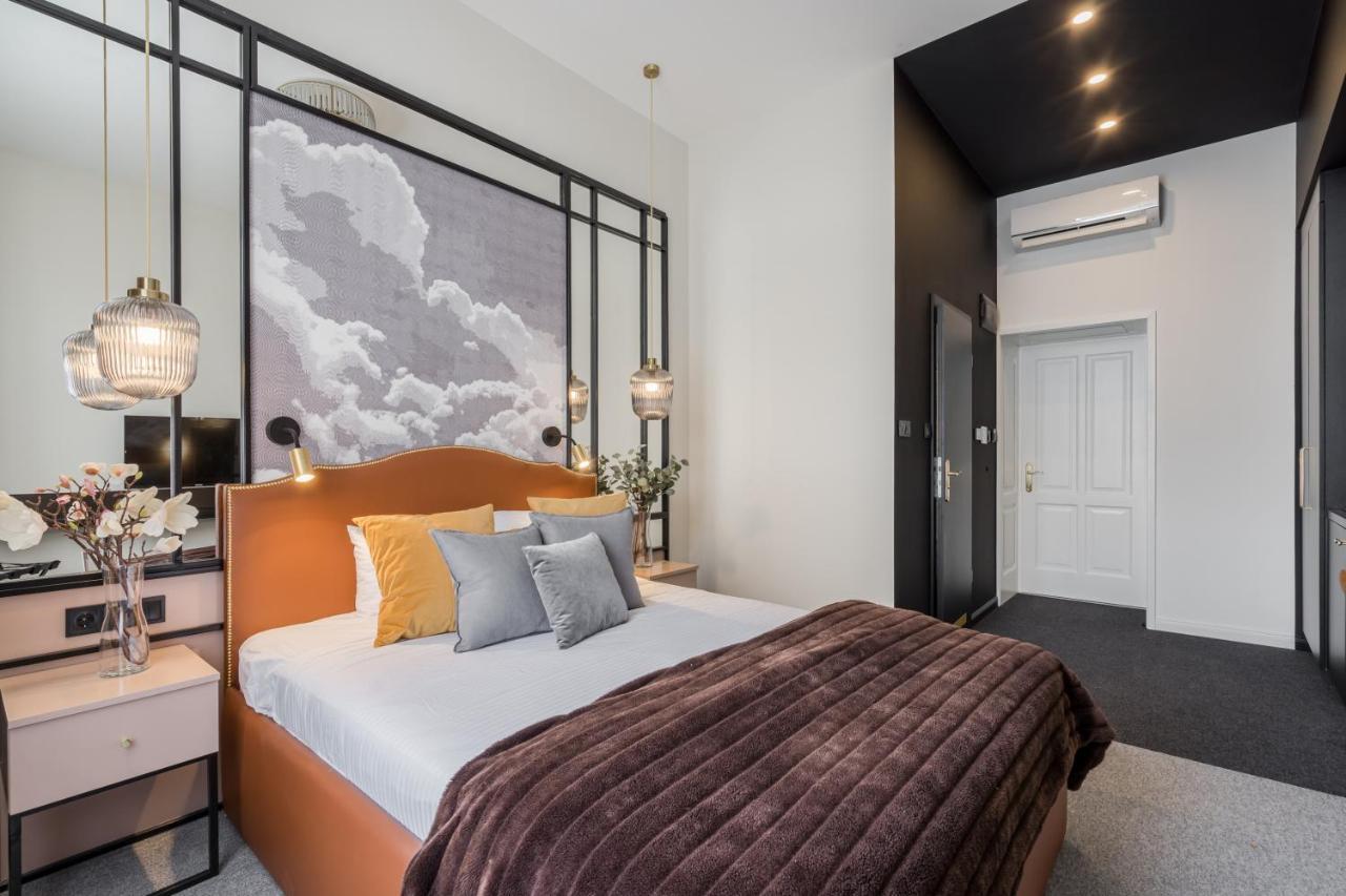 Astoria Boutique Suites- Best Location By Bqa بودابست المظهر الخارجي الصورة