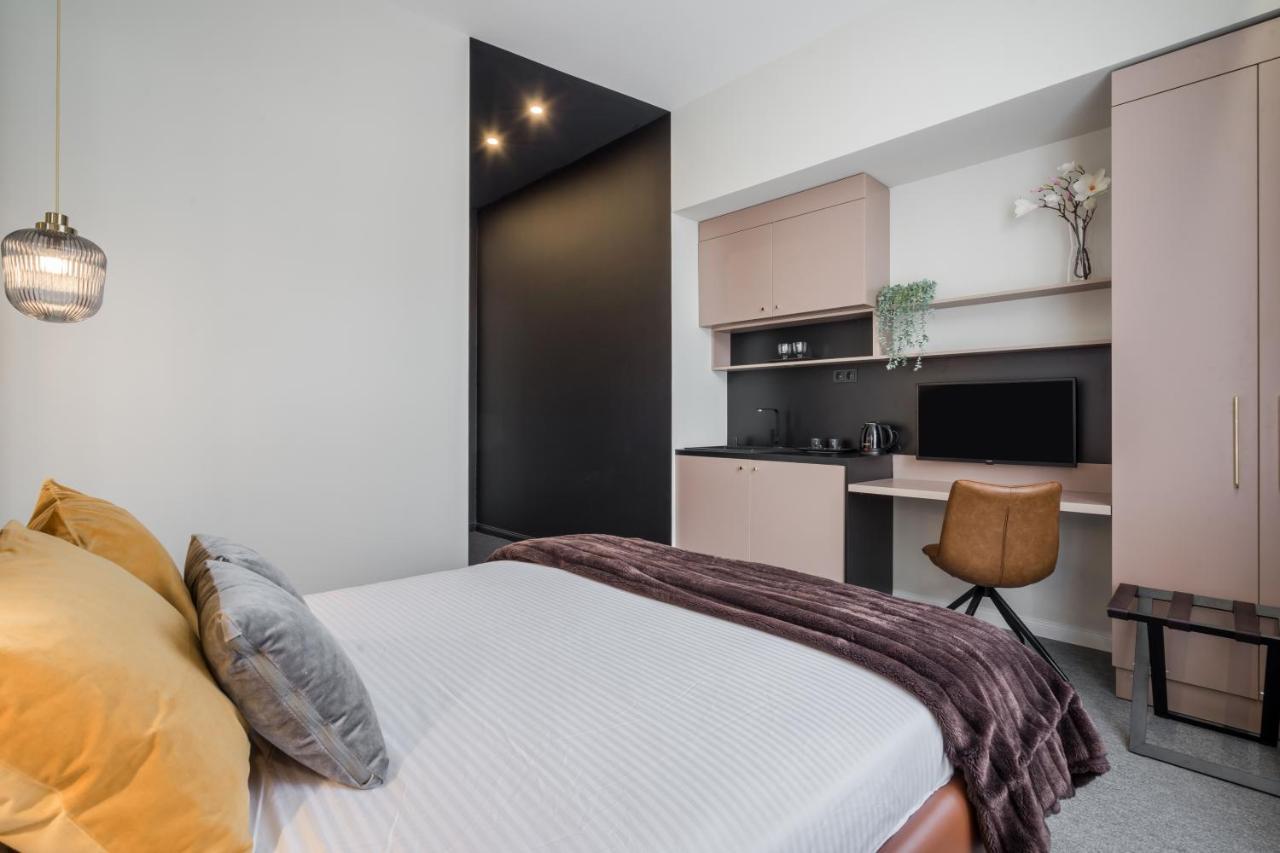 Astoria Boutique Suites- Best Location By Bqa بودابست المظهر الخارجي الصورة