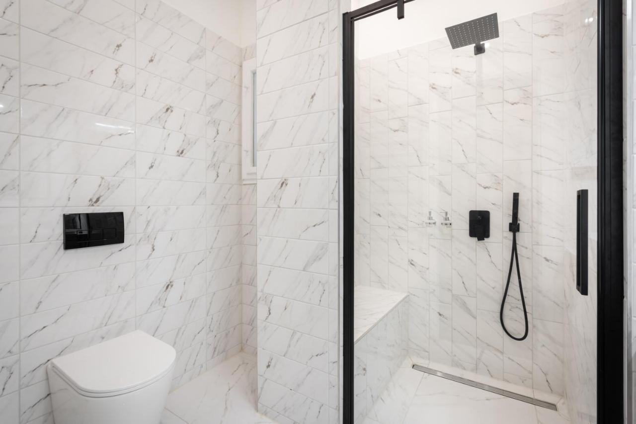 Astoria Boutique Suites- Best Location By Bqa بودابست المظهر الخارجي الصورة
