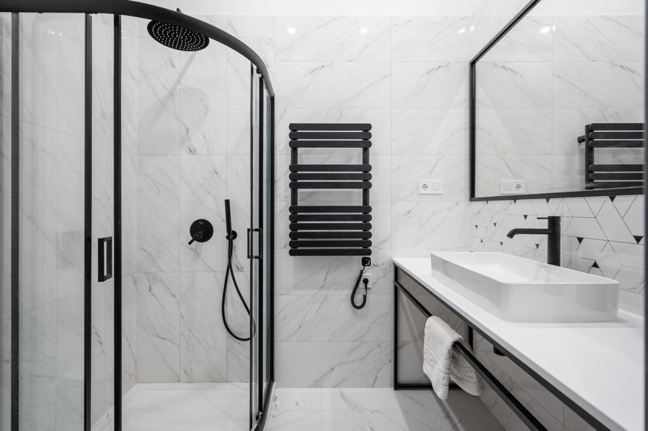 Astoria Boutique Suites- Best Location By Bqa بودابست المظهر الخارجي الصورة