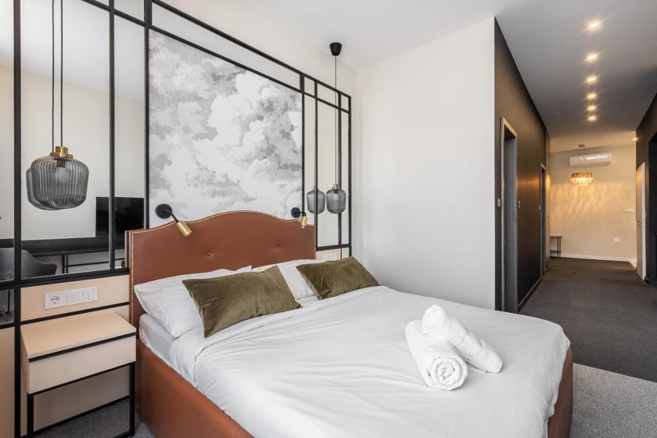 Astoria Boutique Suites- Best Location By Bqa بودابست المظهر الخارجي الصورة