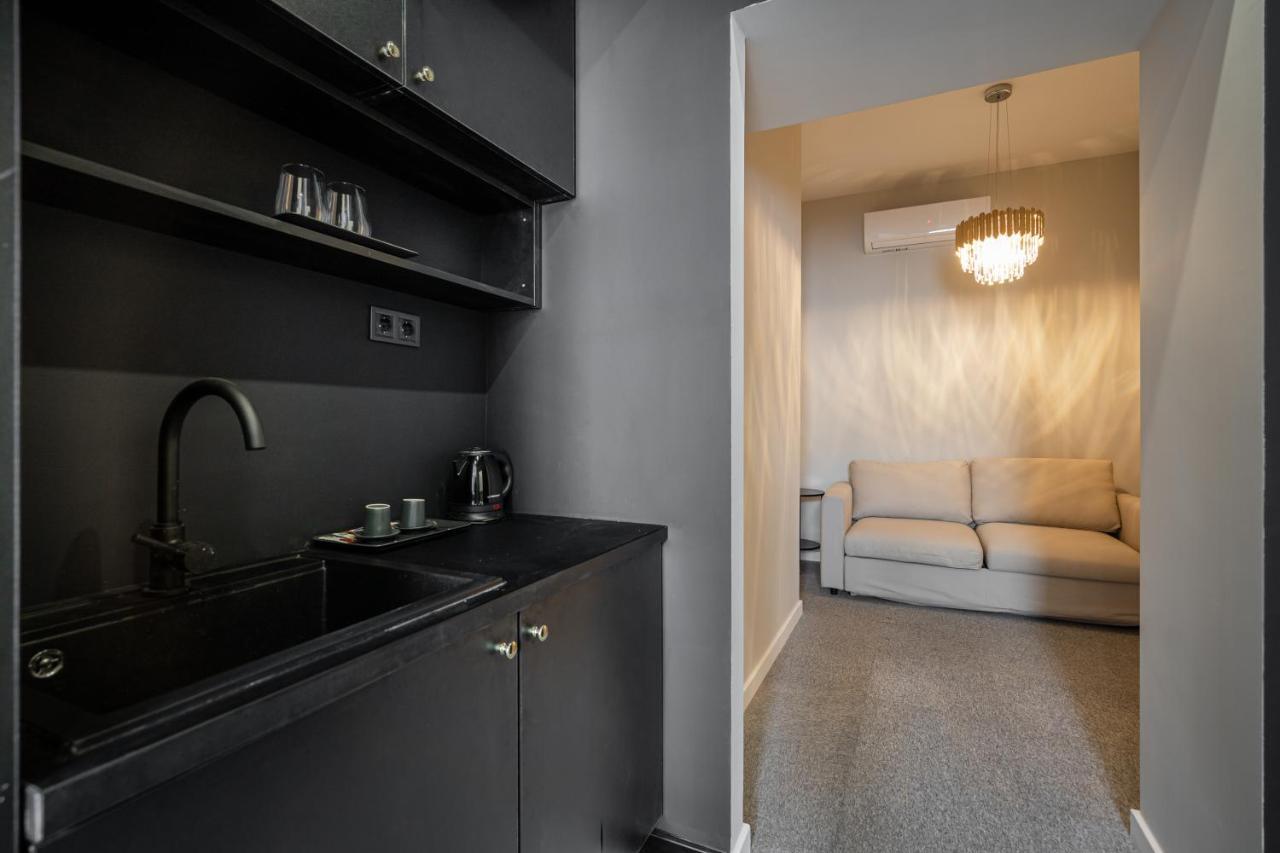 Astoria Boutique Suites- Best Location By Bqa بودابست المظهر الخارجي الصورة